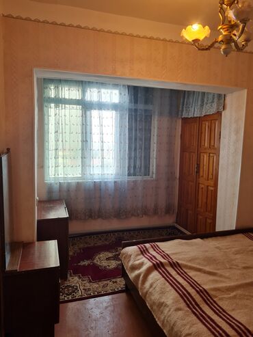 Uzunmüddətli kirayə mənzillər: Buzovnada 26 sayli mekteb in yaninda 2 otaqli menzil kiraye verilir — 6