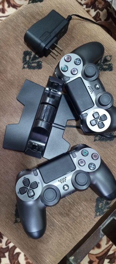 joystick qiymetleri: PlayStation 4 joystick əla vəziyyətdədir