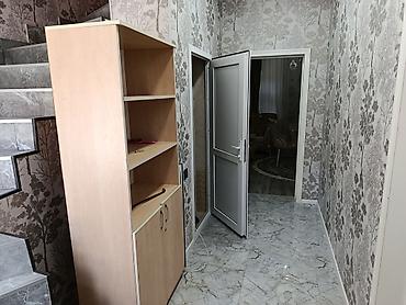 iki mərtəbəli çarpayı: Təcili !!! 2 Mərtəbəli 3 otaqlı tam əşyalı ev satılır . Yola 15 metr — 3