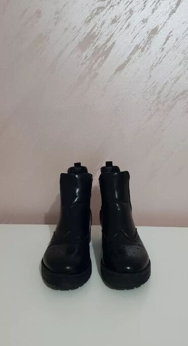 Gležnjače: Gležnjače, 38 — 4