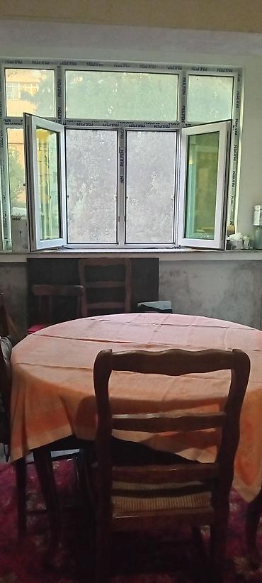 Недвижимость: 3 otaqlı mənzil – geniş və işıqlı plan Xüsusiyyətlər: - 3 ayrı otaq — 6