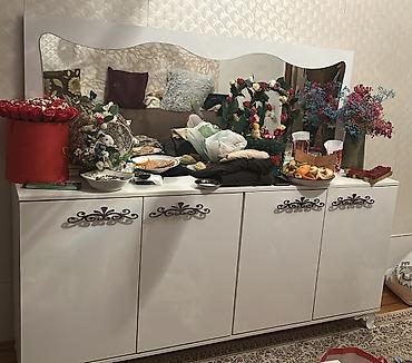 TV altlığı: Televizor altlıgı əla vəziyyətdə — 2