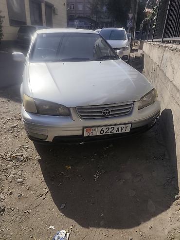jeep compas: Toyota Camry: 2000 г., 2.2 л, Автомат, Газ, Седан — 5