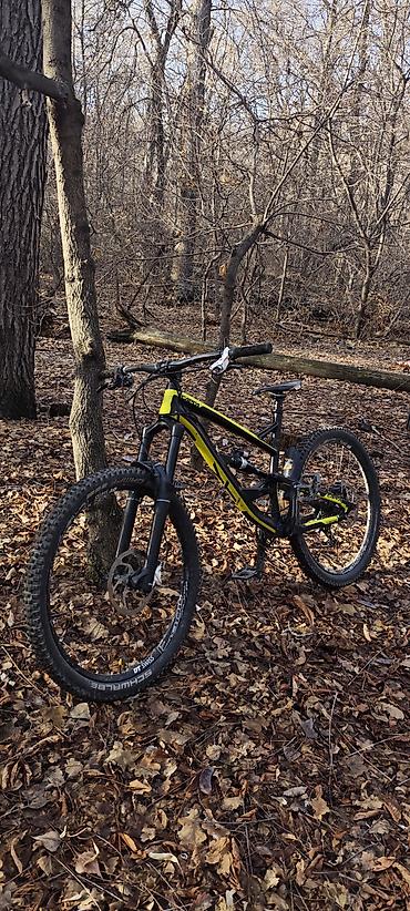 Горные велосипеды: YT Capra 27.5, L'ка Вилка: RockShox Yari, 160 mm, воздушка Аморт — 5