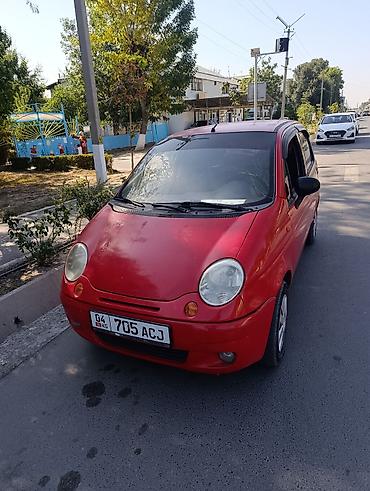 красный материал: Daewoo Matiz: 2003 г., Механика, Бензин, Хэтчбэк — 2