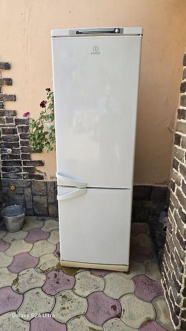 mini soyuducu: Indesit iki qapılı soyuducu - Brend/model: Indesit (üst hissə — 2