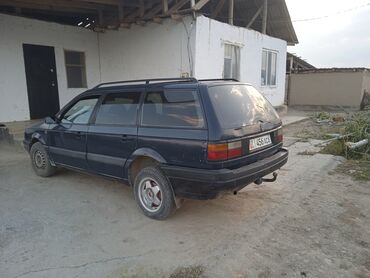 2107 машина: Volkswagen Passat: 1989 г., 1.8 л, Механика, Бензин, Универсал