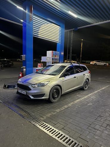 Ford Focus: 2016 г., 1.6 л, Механика, Газ, Универсал