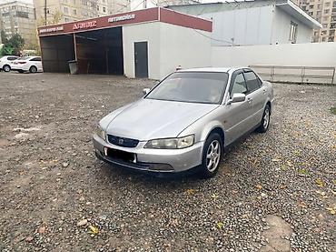 крыло миллениум: Honda Accord: 2001 г., 1.8 л, Автомат, Бензин, Седан — 2
