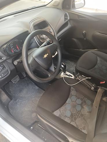 водный мото: Chevrolet Spark: 2017 г., 1 л, Автомат, Бензин, Хэтчбэк — 6