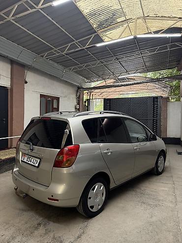 Toyota: Toyota Corolla Verso: 2002 г., 1.8 л, Механика, Бензин, Хэтчбэк — 5