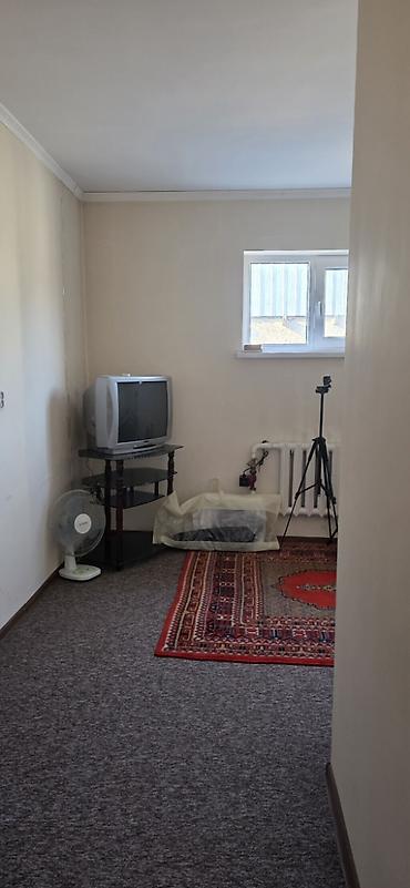 Продажа коттеджей и домов: 🏡 Продаётся дом 📍 Бишкек, ж/м Касым (район Кудайберген базара) 🛏 5+ — 17