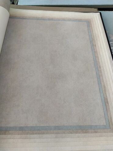 Divar kağızları: Minimalist divar kağızı kataloqu – təktonlu, zərif teksturalı model -