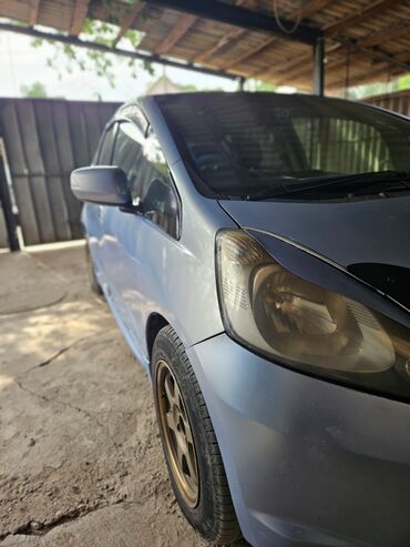 диск на sprinter: Honda Fit: 2009 г., 1.5 л, Вариатор, Бензин
