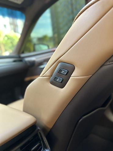 Lexus: Lexus ES: 2019 г., 2.5 л, Вариатор, Гибрид, Седан — 12