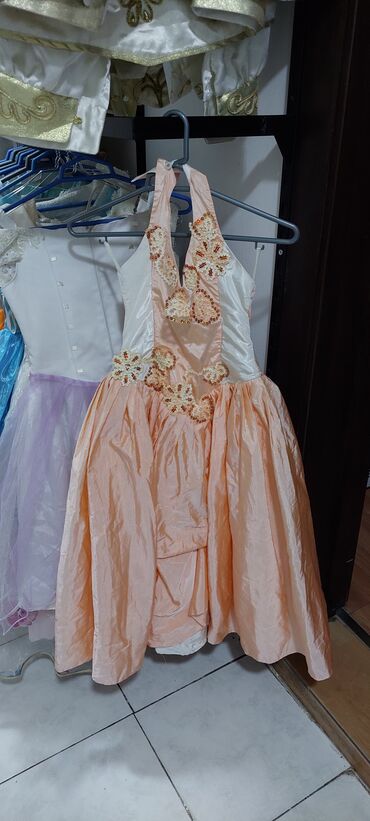 Donlar: Qiz uşagi ucun 30 eded geyimler 5 yaşdan 12 yaşa kimi .baxir — 5