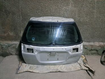 Крышки багажника: Крышка багажника Subaru 2003 г., Б/у, цвет - Серебристый,Оригинал