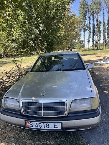 124 мер: Mercedes-Benz C-Class: 1994 г., Автомат, Бензин, Седан — 1