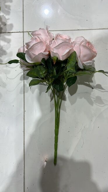 Süni güllər: Məhsul: Dekorativ süni gül kompozisiyaları və vazo/qablar - Yumşaq -da lalafo.az — 19 Süni güllər: Məhsul: Dekorativ süni gül kompozisiyaları və vazo/qablar - Yumşaq — 19