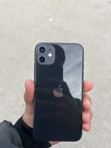 Apple iPhone: IPhone 11, Qara, Face ID — 4