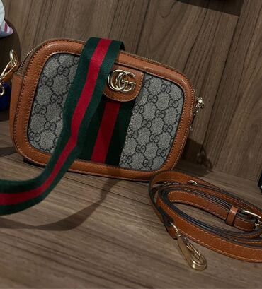 qaşlı çanta: Çiyin çantası, Gucci, Yeni