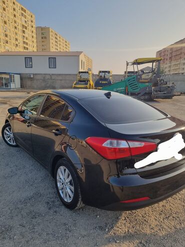 Kia: Kia Cerato: 1.8 l | Sedan — 4