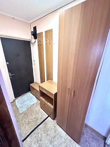 90000: 3 комнаты, 58 м², 8 мкр 104 серия, 4 этаж, Требуется ремонт — 1