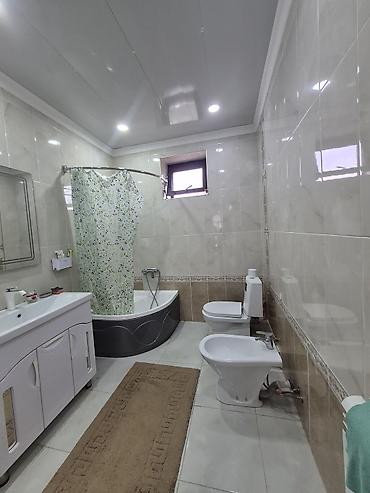 большие дома: 6 комнат, 220 м², 5 соток, Бишкек, Кок-Жар ж/м Риэлтор — 10