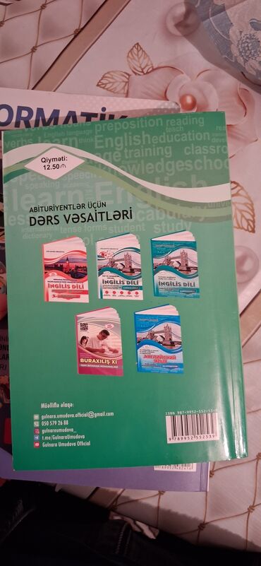 Riyaziyyat: Hər birini 10 manata verirəm.Fizika isə 6manatdı.Hamısı əla — 8