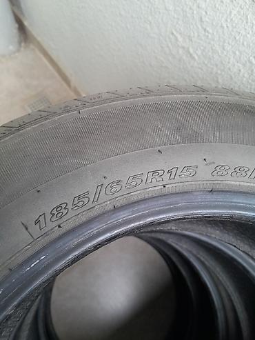Satılır: Avtomobil şinləri komplekti - Ölçü: 185/65 R15 - Yük/sürət
