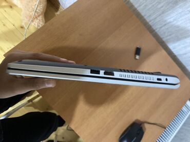 ASUS: Salam notebook asus 1tb yaddaş var təzə alınıb 9-10 ay olar nağd — 12