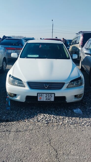 алтезе: Toyota Altezza: 2002 г., 2 л, Автомат, Бензин, Седан