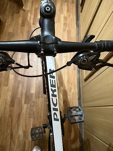 format velosiped: Горный велосипед Picker спущенные колеса. Характеристики по фото: - — 6