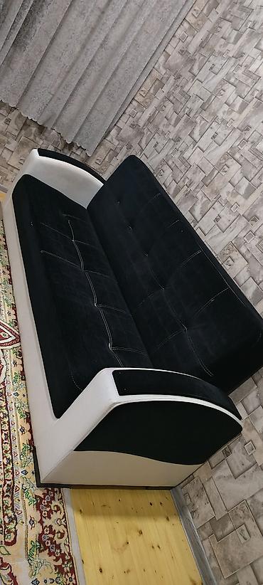 hamam kranti: - Məhsul: 3 nəfərlik divan (2 ədəd) - Dizayn: minimalist, düz xətli — 5