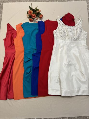 Платья: Вечернее платье, Коктейльное, Средняя модель, Без рукавов, L (EU 40)