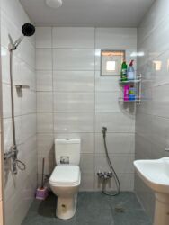 Uzunmüddətli kirayə mənzillər: Kirayə ev verilir 2 otaq kuxnastudiya təzə remontdan çıxıb hər bir — 3