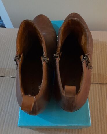 Ботинки и ботильоны: Женская обувь, размер 38, фирменные: - Ботиночки, цвет коричневый at lalafo.kg — 5 Ботинки и ботильоны: Женская обувь, размер 38, фирменные: - Ботиночки, цвет коричневый — 5