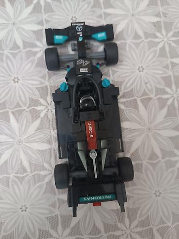 автомобильный набор: LEGO Speed Champions – Mercedes-AMG Petronas Formula 1 yarışı — 3