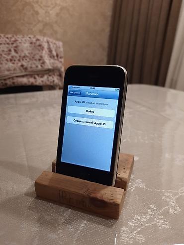 Apple iPhone: IPhone 3G, < 16 GB, Qara, Face ID — 8