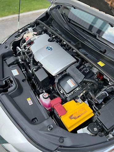 Toyota: Toyota Prius: 2017 г., 1.8 л, Гибрид, Хэтчбэк — 7