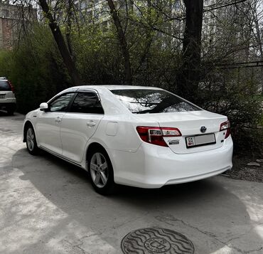 Toyota Camry: 2013 г., Гибрид, Седан