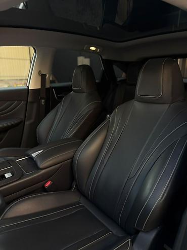 Roewe: Roewe : 2023 г., Кроссовер — 8