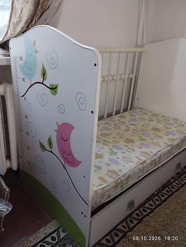 Детская кроватка с матрасом и выдвижным ящиком - Тип: кроватка со