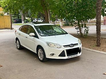 ford focus 2000: Ford Focus: 1.5 l | 2013 il 142523 km Sedan — 10