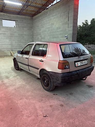 калдина: Volkswagen Golf: 1994 г., 1.6 л, Механика, Бензин, Хэтчбэк — 9