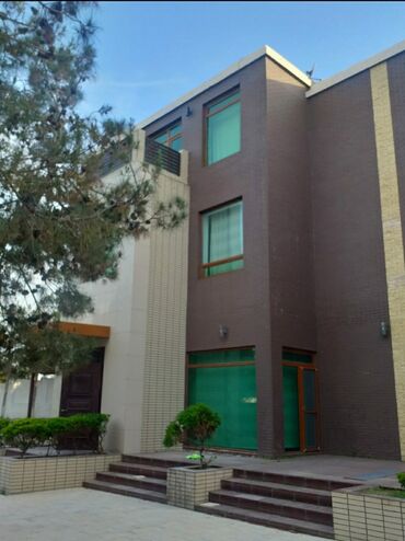 Həyət evləri və villaların satışı: Zaqulbada dəniz kənarında 3 mərtəbəli Villa satılır.900000 -da lalafo.az — 22 Həyət evləri və villaların satışı: Zaqulbada dəniz kənarında 3 mərtəbəli Villa satılır.900000 — 22