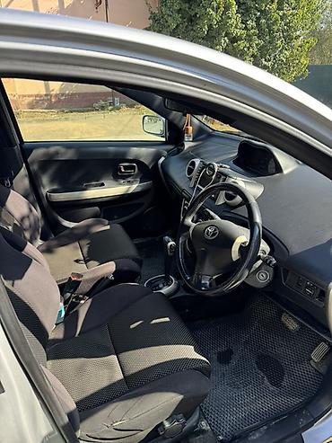 желмайан бензин: Toyota Ist: 2003 г., 1.5 л, Автомат, Бензин, Хетчбек — 4