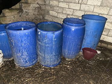 seif qapılar: Mavi plastik çən/barrel dəsti - Material: qalınmüxtəlif divarlı HDPE — 1