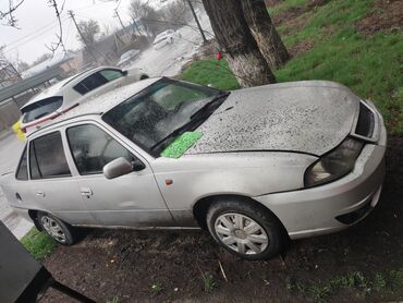 Легковой транспорт: Сдаю в аренду: Легковое авто, Под такси