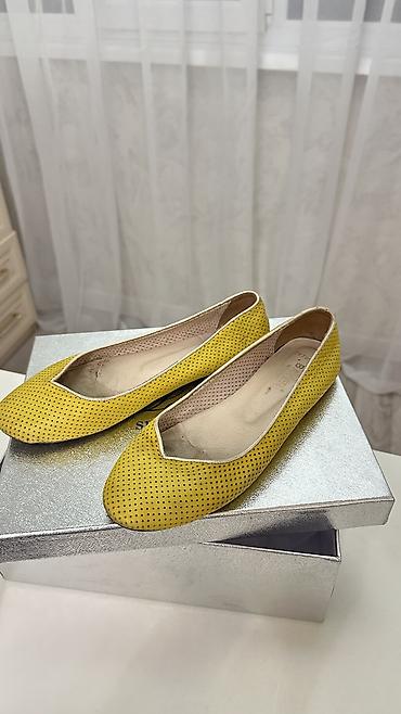 Сапоги: Обувь женская, покупала в Италии/Дубаи, размер 37-38, цены от 100 до — 15